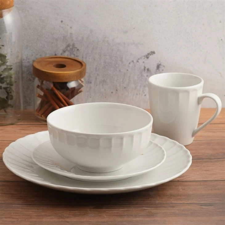 Vintage Lace 16-Piece Porcelain Embossed Stylish Dining Set For 4 People